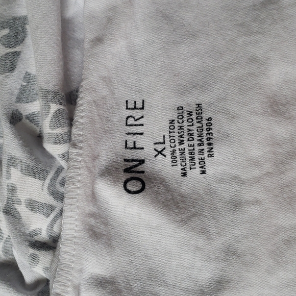 Leopard Christian crop tee - Picture 3 of 3